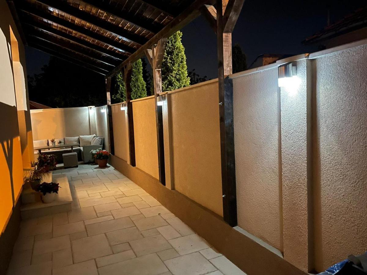 Central House Villa Oradea Exterior foto